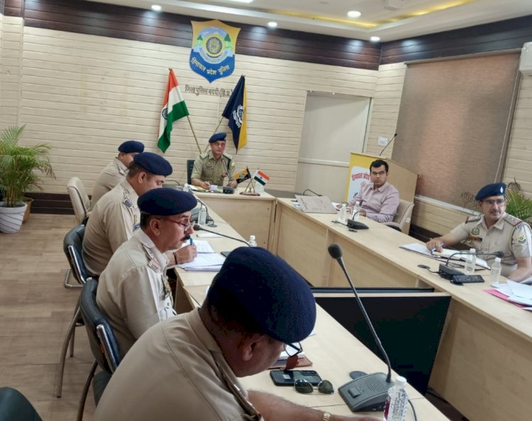 बद्दी में नशा तस्करों के खिलाफ कड़ी कारवाई होगी: एसपी क्राइम मीटिंग में बोले..