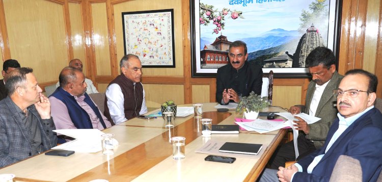 वन संरक्षण को रोजगार से जोड़ रही सरकार: मुख्यमंत्री