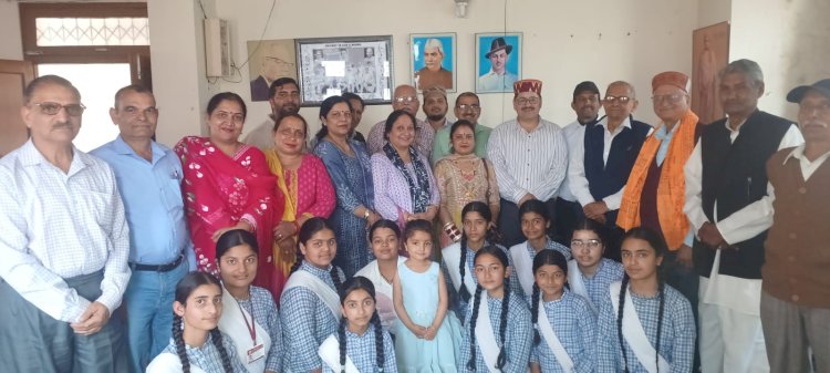 इंद्रपाल और डीडी गुलजार को दी श्रद्धांजलि, महान स्वतंत्रता सेनानियों एवं साहित्यकारों की जयंती पर सजी कवियों की महफिल