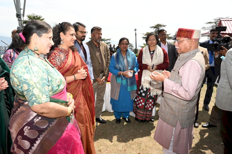 राजभवन में फलहार ग्रहण कार्यक्रम आयोजित