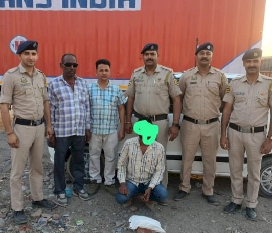 425 ग्राम चुरा पोस्त पकड़ा, पुलिस ने हिरासत में लिया आरोपी.