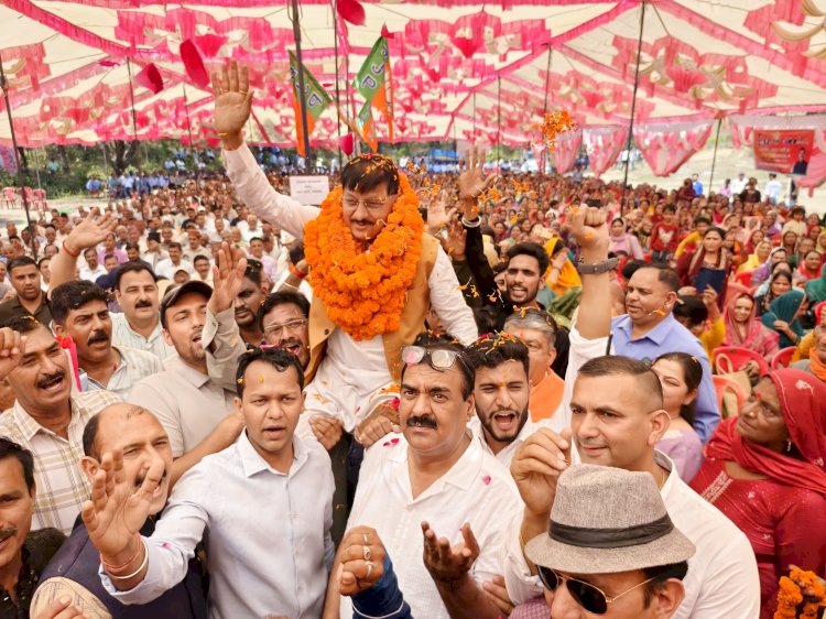 भाजपा स्थापना दिवस पर राजेंद्र राणा के जन्मदिन का संयोग बनने से जश्न में बदला समारोह
