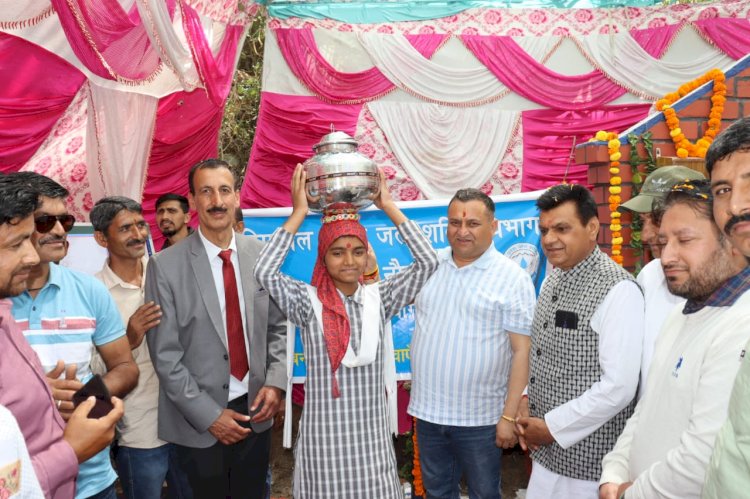 1 करोड़ 57 लख रुपए की उठाऊ पेयजल योजना का उद्घाटन उपाध्यक्ष विनय कुमार ने किया