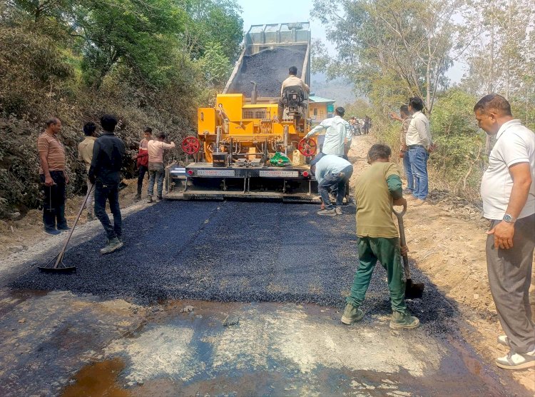 हरड़गलू-पधर सड़क की टारिंग एवं विस्तारीकरण पर आमजन ने जताई खुशी, मुख्यमंत्री व विभाग को कहा थैंक्यू