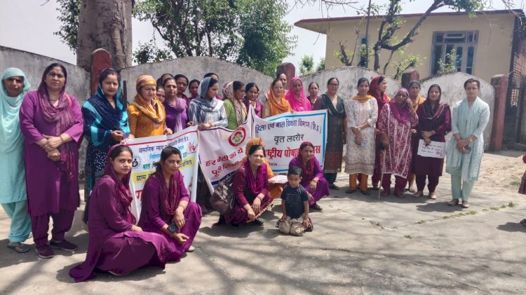 पोषण पखवाड़े के समापन अवसर पर निकाली स्कूटी रैली