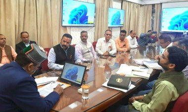 डॉ. (कर्नल) धनीराम शांडिल ने देवभूमि क्षत्रिय संगठन के प्रतिनिधियों के साथ की बैठक