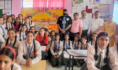 रोटरी नाहन सिरमौर हिल्स क्लब ने वरिष्ठ माध्यमिक पाठशाला सरांहा में सैनिटरी नैपकिन वितरण कार्यक्रम...