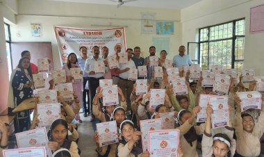 निहोग में आदर्श संस्था द्वारा नशे से दूर रहने के लिए स्कूली बच्चों में जागरूकता अभियान का आयोजन