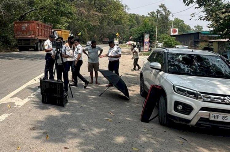 सड़क सुरक्षा: नेशनल हाईवे पर ट्रेफ़िक पुलिस ने चलाया अभियान...
