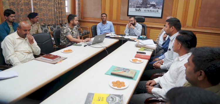 उपायुक्त कार्यालय सभागार में सड़क सुरक्षा समिति की बैठक आयोजित