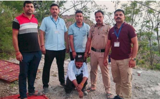 1 किलो 84.5 ग्राम चरस पकड़ी,फ़रार हो रहा आरोपी दबोचा पुलिस ने...
