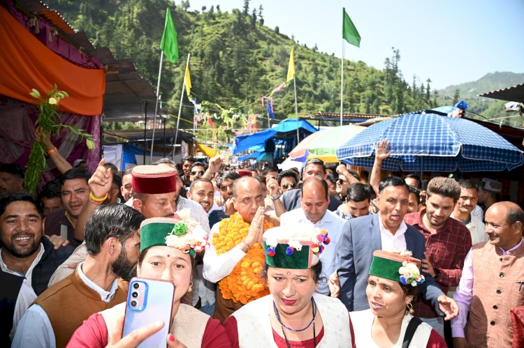 सुक्खू सरकार अनुशासनहीनता पर कार्रवाई करने के बजाय पर्दा क्यों डाल रही है : जयराम ठाकुर