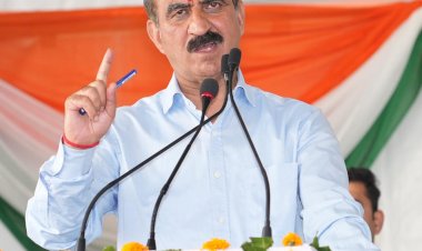 मुख्यमंत्री ने 89 पौंगडैम विस्थापितों को भूमि के कागज़ात प्रदान किए, आवास के लिए 3 लाख रुपये की आर्थिक सहायता की घोषणा