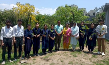 यूथ एंड इको क्लब के कार्यक्रम के अंतर्गत "एक पेड़ के मां के नाम " कार्यक्रम का आयोजन