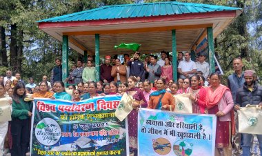 उपायुक्त ने राजकीय वरिष्ठ माध्यमिक पाठशाला जहल से किया एक पेड़ मां के नाम-2.0 अभियान का शुभारंभ