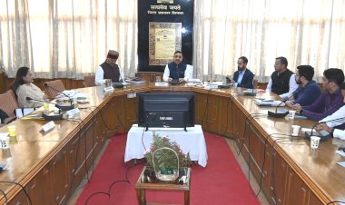 विकास कार्यों में गुणवत्ता का विशेष ध्यान रखें अधिकारी - सुरेश कश्यप