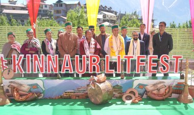 किन्नौर जिला के आईस स्केटिंग रिंक कल्पा में आयोजित किए जा रहे दो दिवसीय किन्नौर किन्नौर लिटरेचर फेस्टिवल का शुभारंभ किया