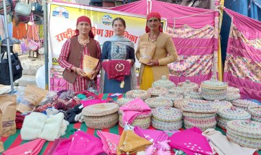 गांव की बेटियां, महिलाएं बन रहीं उद्यमी: हिम इरा शॉप से आत्मनिर्भरता और संस्कृति का नया अध्याय
