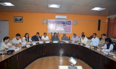 विधानसभा कल्याण समिति की बैठक बिलासपुर में संपन्न – वंचित वर्गों तक योजनाओं का लाभ पहुंचाने में तेजी लाने के निर्देश