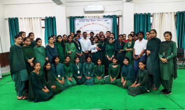 आईटीआई हमीरपुर की प्रशिक्षुओं ने सीखी नेल डिजाइनिंग