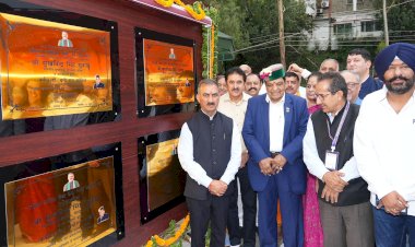 मुख्यमंत्री ने सोलन में मॉडल करियर सेंटर और विभिन्न विकासात्मक परियोजनाओं के लोकार्पण किए