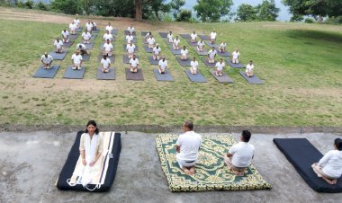 अन्तर्राष्ट्रीय योग दिवस पर गृह रक्षक चतुर्थ वाहिनी प्रशिक्षण केंद्र, नाहन में योग शिविर आयोजित हुआ