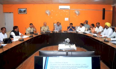 बिलासपुर में मानसून पूर्व तैयारियों को लेकर उपायुक्त ने की अधिकारियों के साथ समीक्षा बैठक