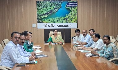 स्वच्छ पेयजल उपलब्ध कराने के लिए विभाग करे नियमित जांच : प्रियंका वर्मा