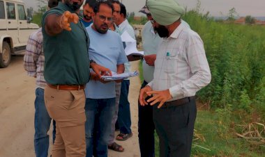 उपायुक्त ने जनकौर हार में हेलीपोर्ट और राजीव गांधी राजकीय मॉडल डे बोर्डिंग स्कूल परियोजनाओं का किया निरीक्षण