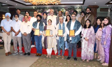 हिमाचल  के वाईल्ड लाईफ फोटोग्राफर डॉ. प्रकाश बादल को अमृतसर में मिला वोकेशनल अवार्ड.....फोटोग्राफर डॉ. प्रकाश बादल को अमृतसर में मिला वोकेशनल अवार्ड.....