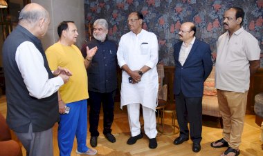 पंजाब, हरियाणा, दिल्ली,कर्नाटका, तेलंगाना व उत्तर प्रदेश के स्पीकर धर्मशाला पहुंचे