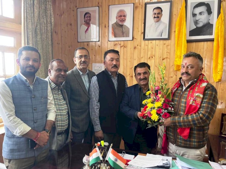 नवनियुक्त कुलपति ने शिक्षा मंत्री से की शिष्टाचार भेंट