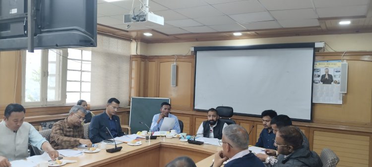 उपायुक्त किन्नौर ने आगामी मॉनसून सीज़न की तैयारियों को लेकर आयोजित बैठक की अध्यक्षता की