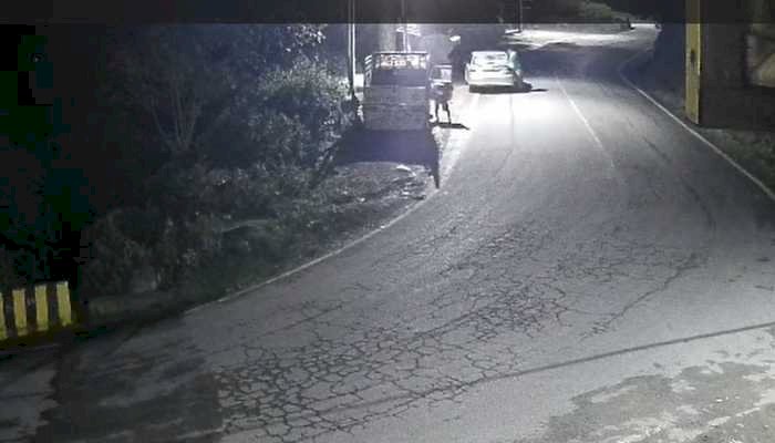 शहर में अज्ञात चोरों ने एक साथ 4 वाहनों को बैटरियां उड़ाई, पुलिस जांच में जुटी...