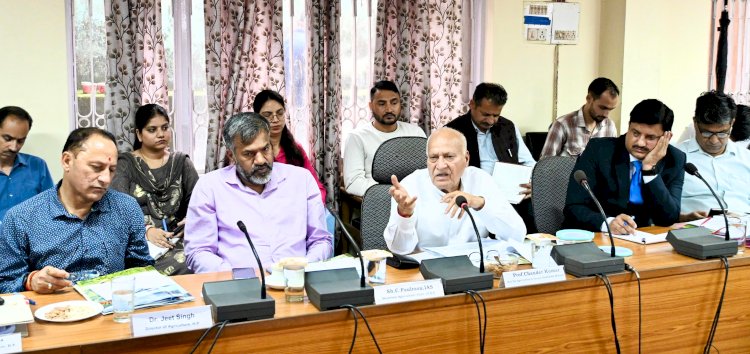 किसानों को लाभान्वित करने वाली योजनाओं का प्रभावी क्रियान्वयन सुनिश्चित करें - चंद्र कुमार