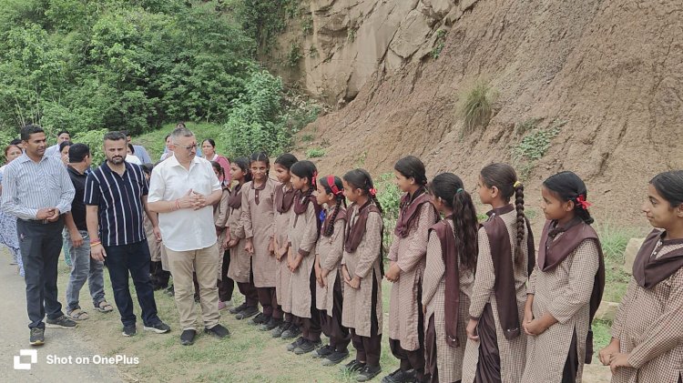 विधायक अजय सोलंकी ने किया दो प्रमुख संपर्क मार्गों का शिलान्यास, खेरवाला में जनसभा कर लोगों की समस्याएं भी सुनी
