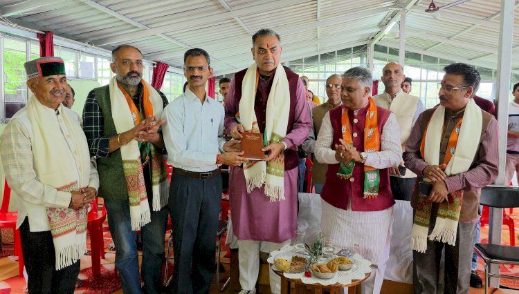 संजय टंडन ने शिमला ग्रामीण में सुनी पीएम की मन की बात, कहा कार्यक्रम ने पूरे देश को जोड़ा