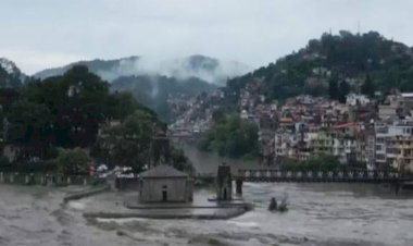 मंडी: बारिश ने मचाई तबाही अब तक 4 मरे ,16 लापता व 99 किये रेस्कयू