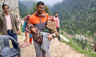 आपदा प्रभावित पियाला डेजी गांव तक पहुंचा बचाव दल, 65 लोगों को सुरक्षित निकाला : उपायुक्त