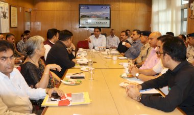 बरिश के रेड अलर्ट के मद्देनजर नदी नालों व जोखिम भरी स्थानों से दूर रहें लोग - हेमराज बैरवा