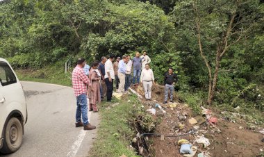एसडीएम नाहन ने नेशनल हाइवे पर  नाले से हुए  नुकसान का।लिया जायजा...