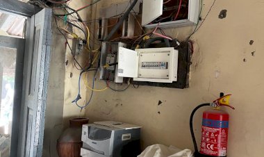 सीएमओ ऑफिस में शर्ट शर्किट से लगी आग इलेक्ट्रॉनिक उपकरण जले, कई लाख के नुकसान की आशंका..