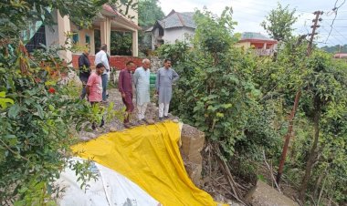 विधायक ने किया भूस्खलन प्रभावित क्षेत्रों का दौरा, दिया सहायता का आश्वासन