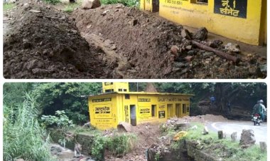 कुष्ठ रोगियों के काम आ रही धर्मशाला के आगे जेसीबी चला दिया नेशनल हाईवे ने..बिरोजा फैक्टरी के नजदीक रियासत काल में बनी थी...