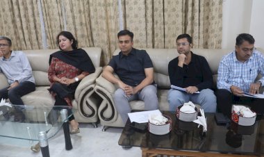 जिला कुल्लू में हुई बादल फटने, फ्लैश फ्लड तथा भूस्खलन की घटनाओं से हुए नुक्सान का आकलन करने के लिए  अंतर मंत्रालयिक केंद्रीय दल कुल्लू पहुंचा