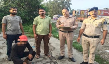 मालवा कॉटन फ़ैक्टरी के नजदीक कांवड़ियों को चरस बेचने वाला तस्कर दबोचा: 212  ग्राम पकड़ी..