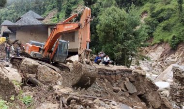 सराज में सड़क व बिजली सहित आवश्यक सेवाओं की बहाली का कार्य युद्ध स्तर जारी- उपायुक्त