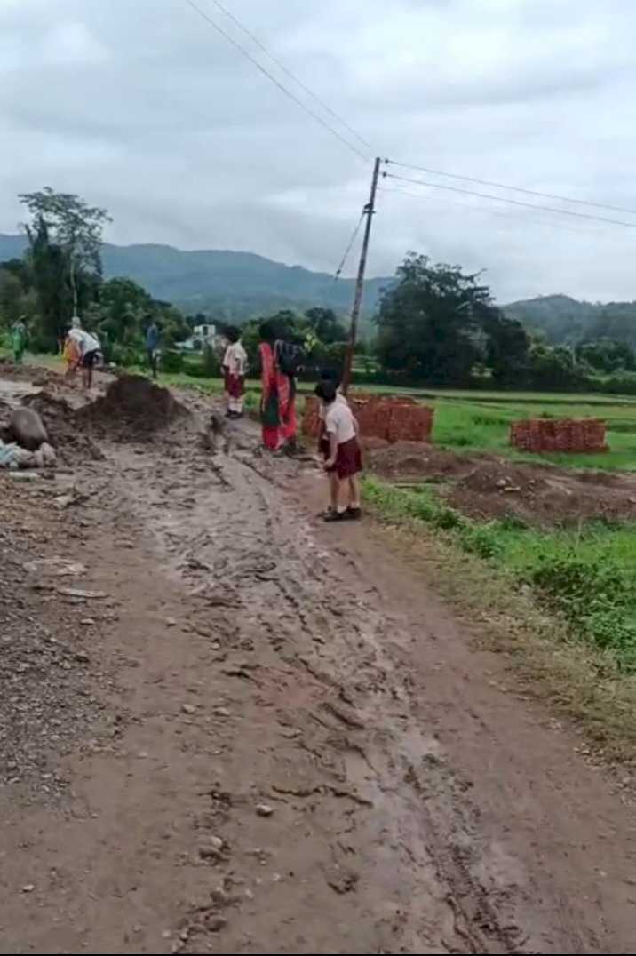 ख़ास खबर: बनकला क्षेत्र के 4 गांवों में आवश्यक सेवाऐं ठप्प, सड़क बन्द होने एम्बुलेंस से भी वंचित...