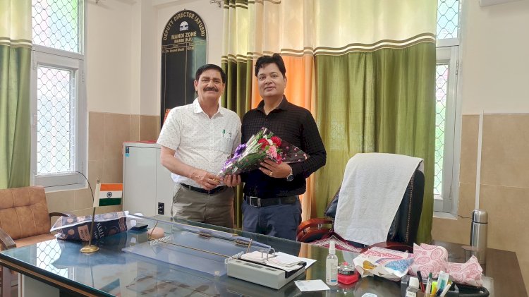 डा. राजन सिंह ने संभाला मंडी जोन के आयुष उपनिदेशक का कार्यभार