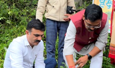 एक पेड़ मां के नाम कार्यक्रम में पहुंचे प्रदेश संगठन महामंत्री सिद्धार्थन, रोपे 51 पेड़